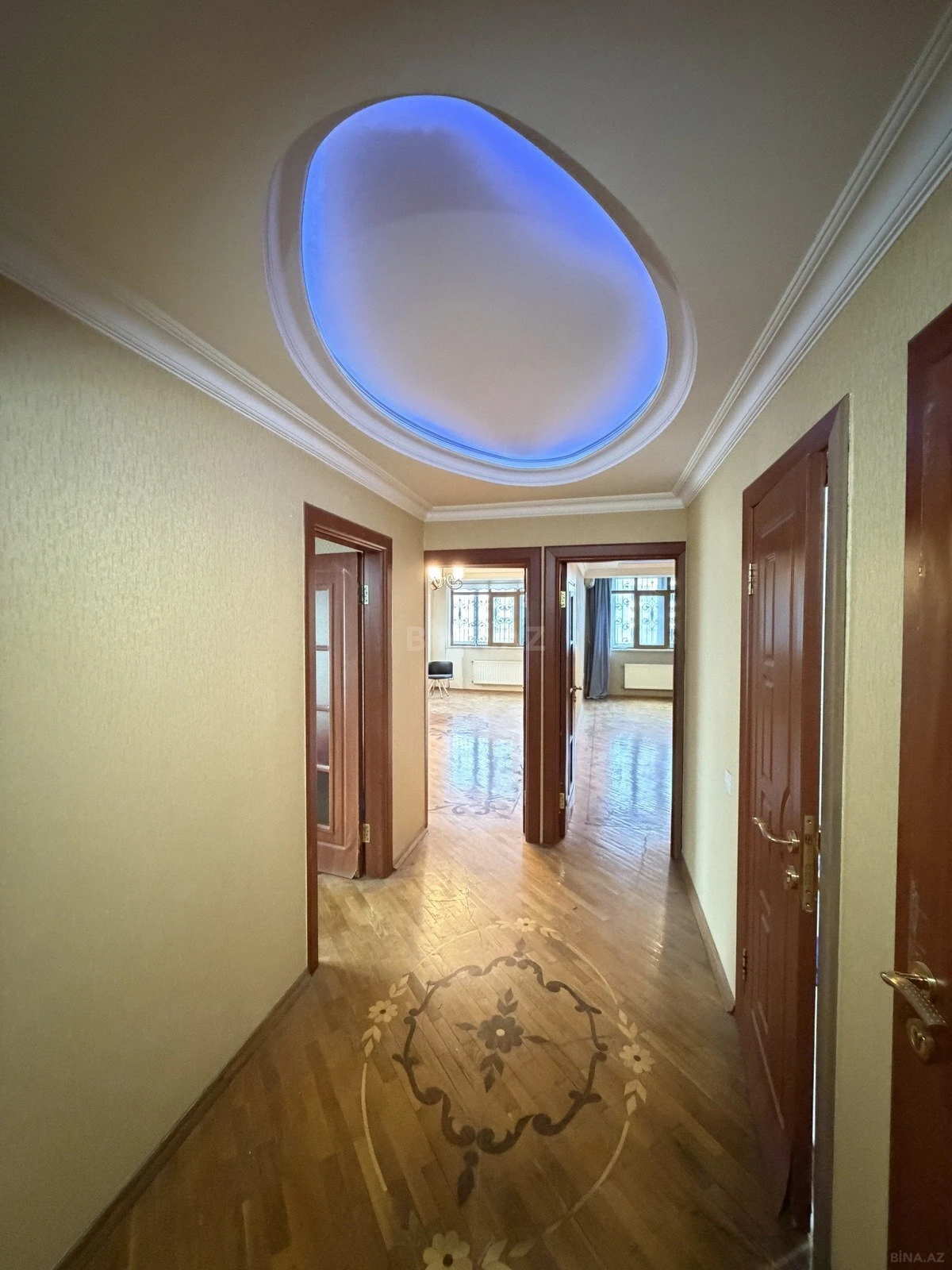 Satılır 2 otaqlı mənzil 70 m²