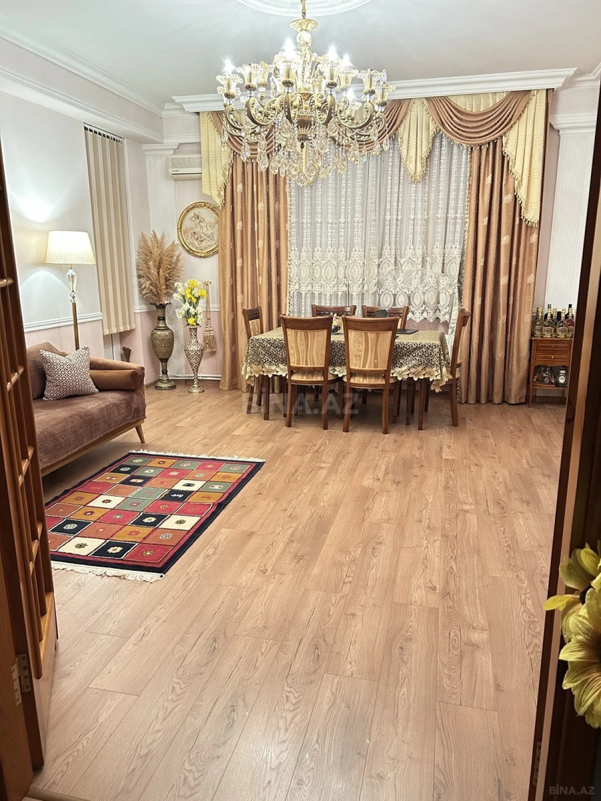 Satılır 2 otaqlı mənzil 96 m²