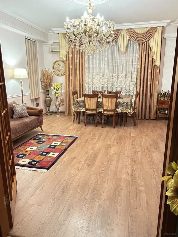 Satılır 2 otaqlı mənzil 96 m²