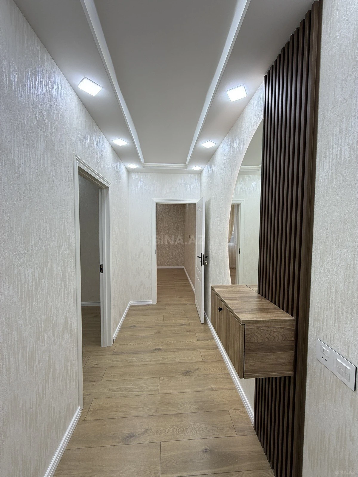 Satılır 2 otaqlı mənzil 65 m²