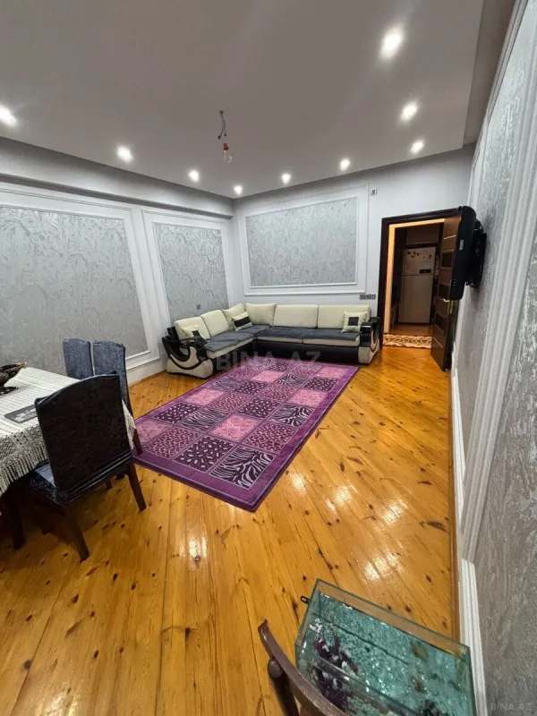 Satılır 2 otaqlı mənzil 70 m²