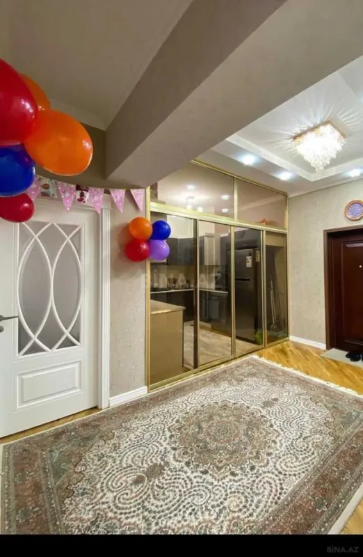 Satılır 3 otaqlı mənzil 97 m²