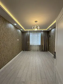 Satılır 2 otaqlı mənzil 65 m²