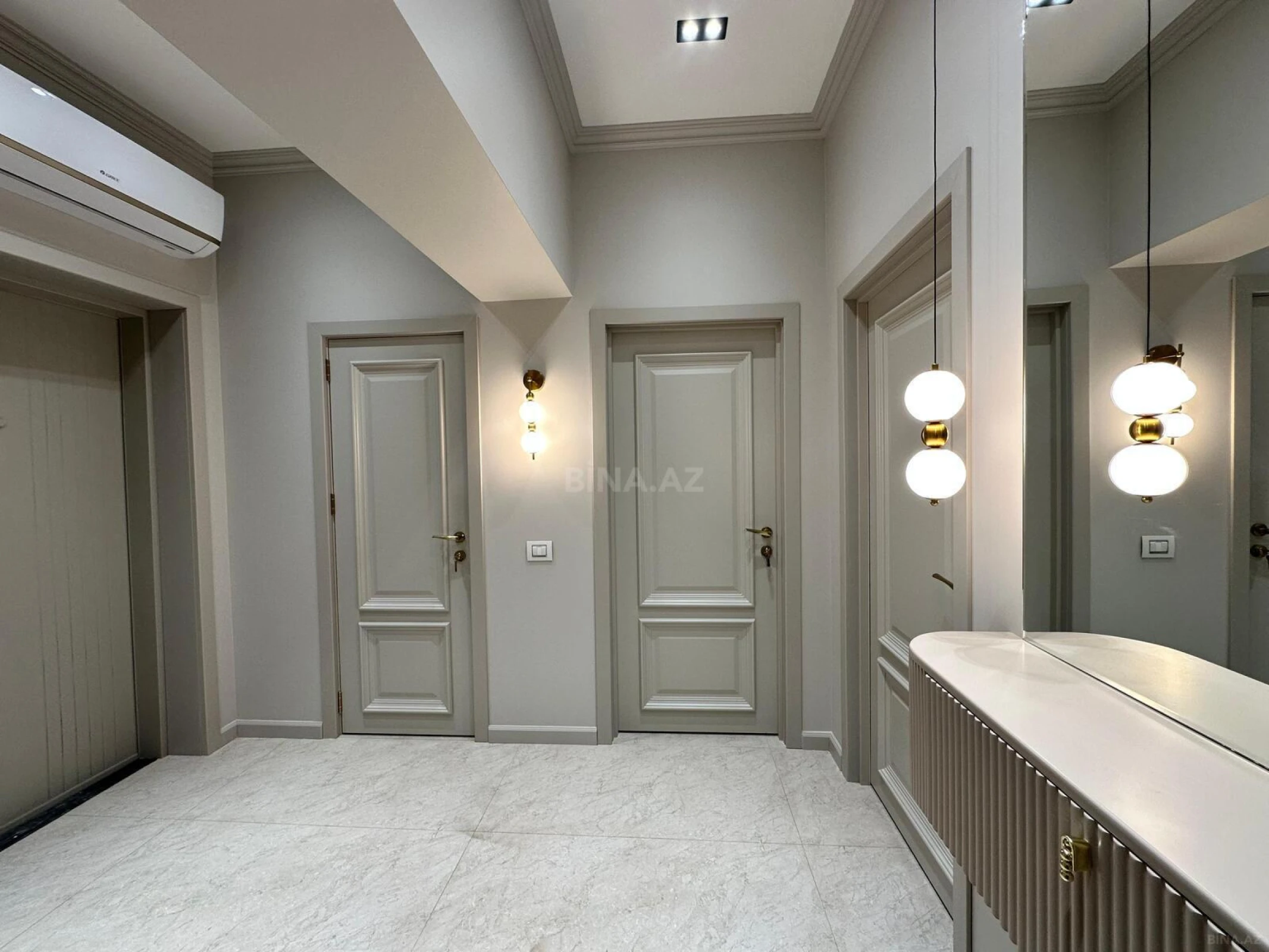 Satılır 3 otaqlı mənzil 91 m²