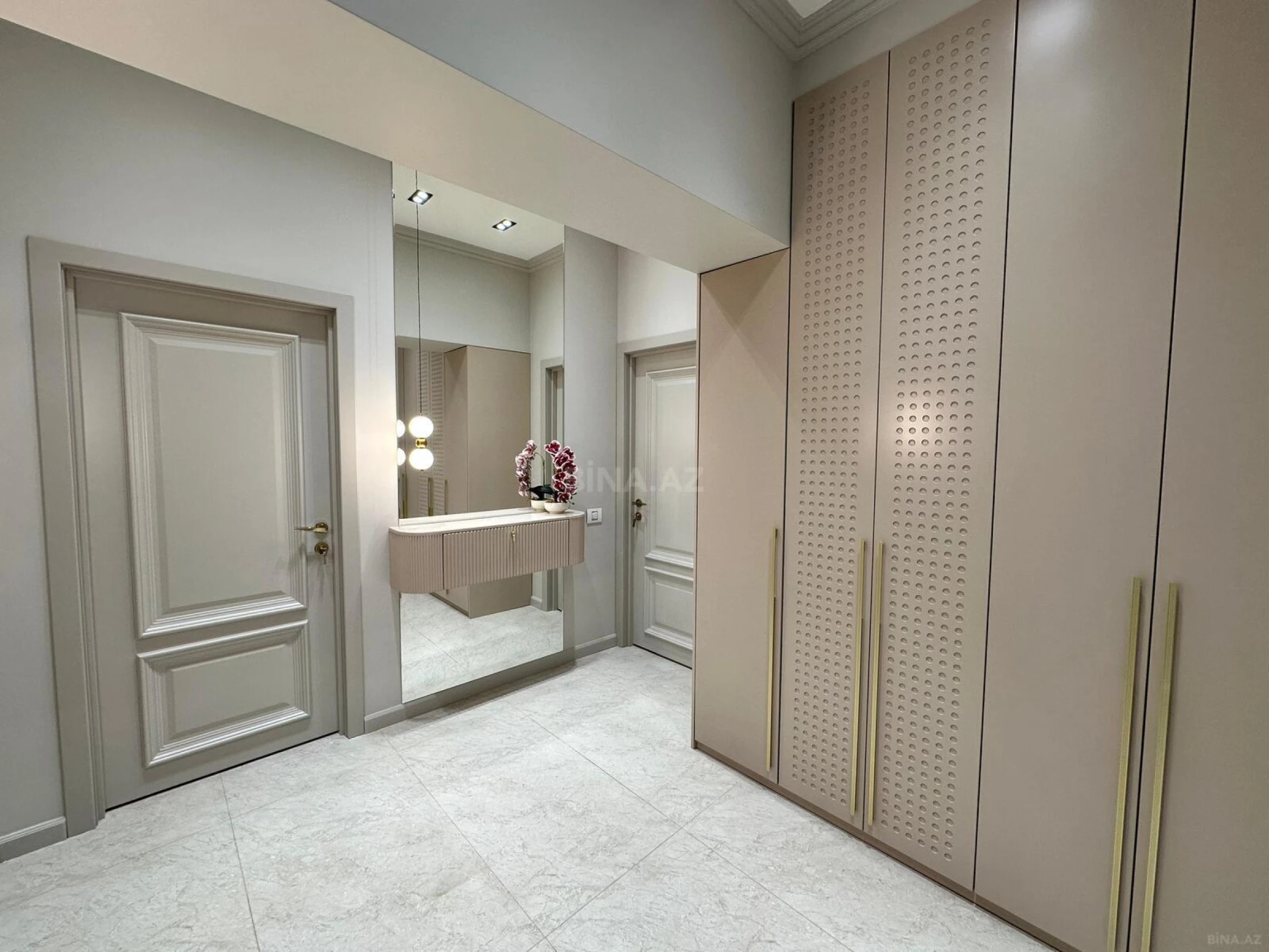 Satılır 3 otaqlı mənzil 91 m²