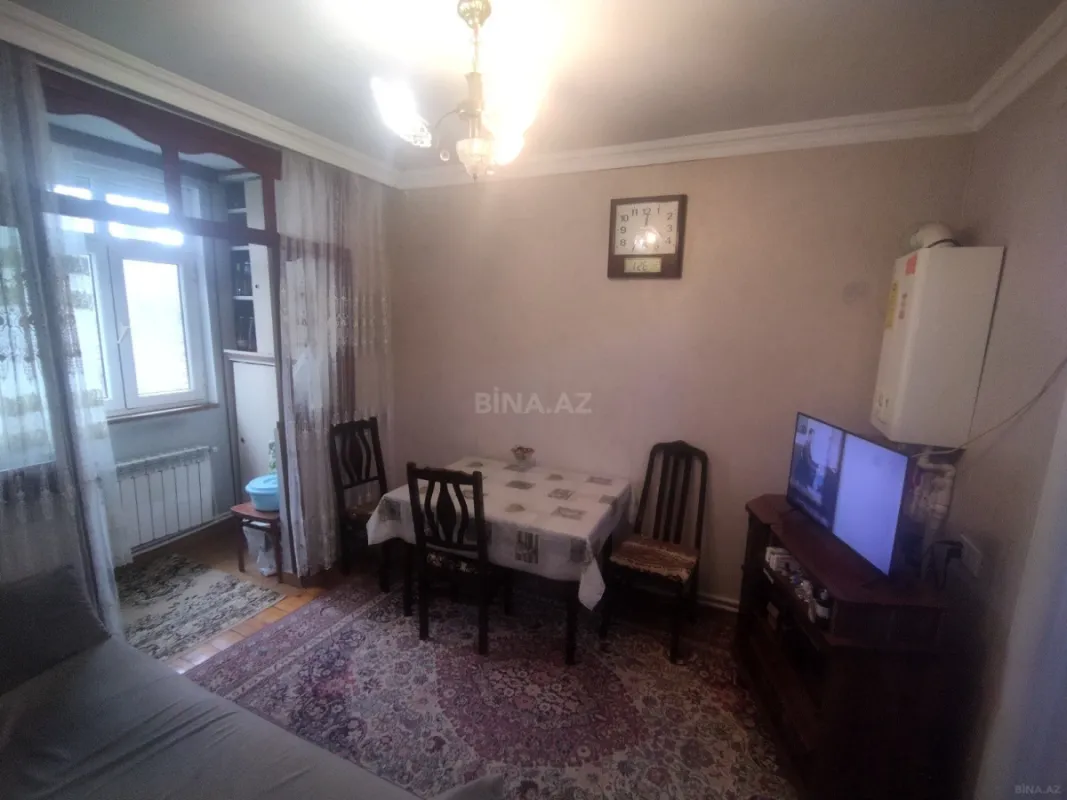 Satılır 4 otaqlı mənzil 40 m²