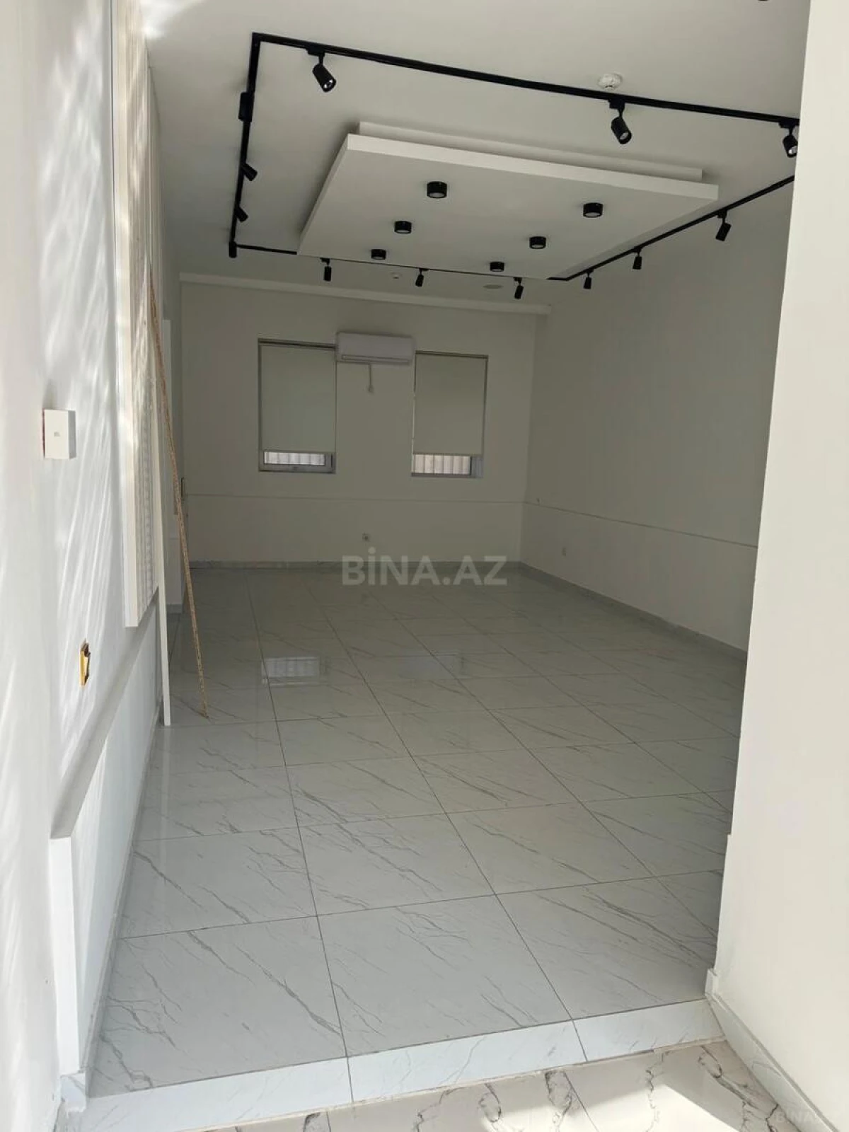 Kirayə verilir 3 otaqlı ofis 110 m²