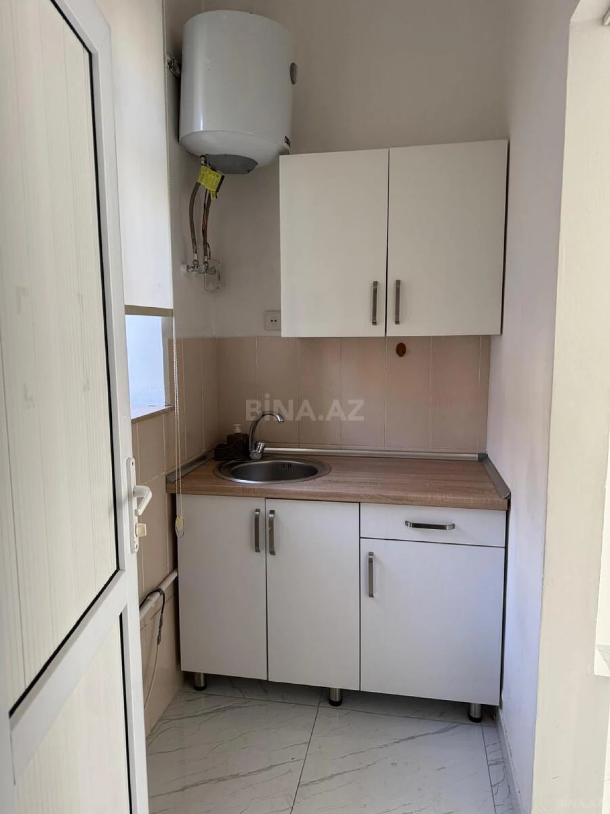 Kirayə verilir 3 otaqlı ofis 110 m²