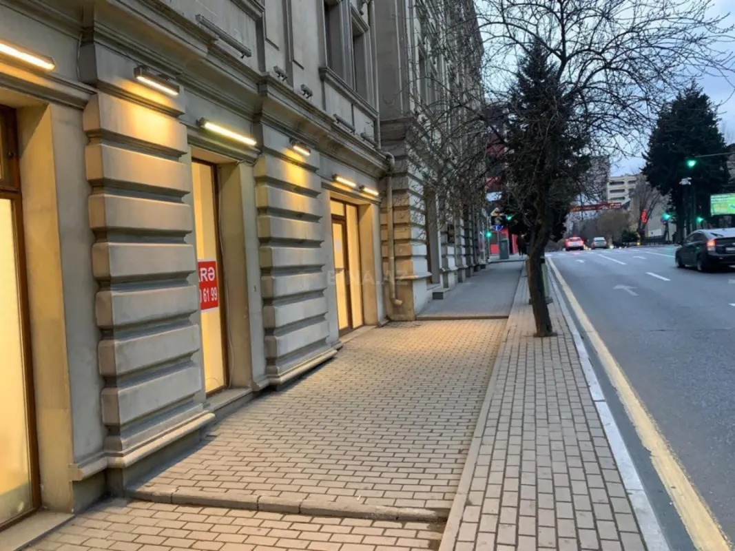 Kirayə verilir 3 otaqlı ofis 110 m²