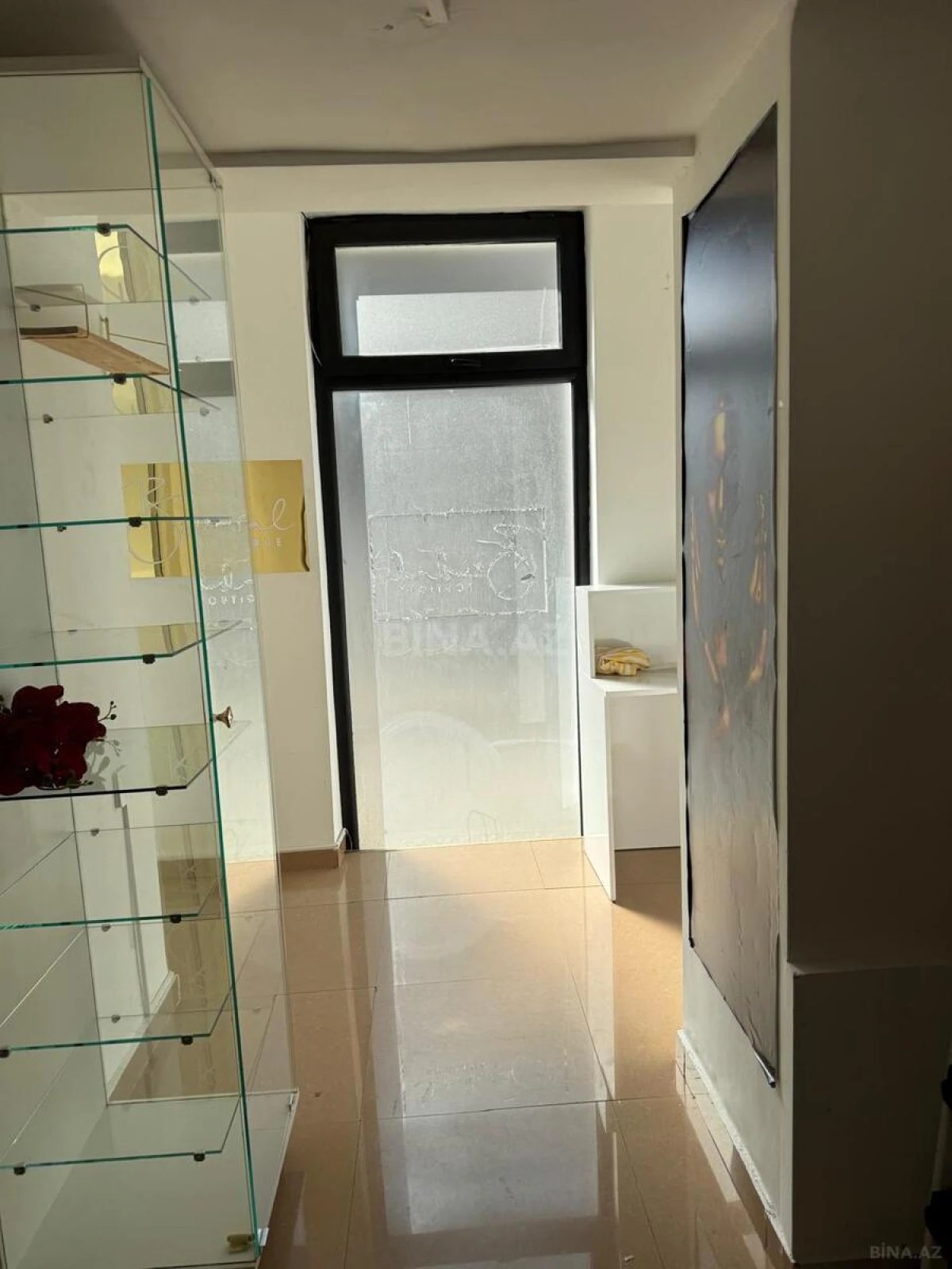 Kirayə verilir 3 otaqlı ofis 110 m²
