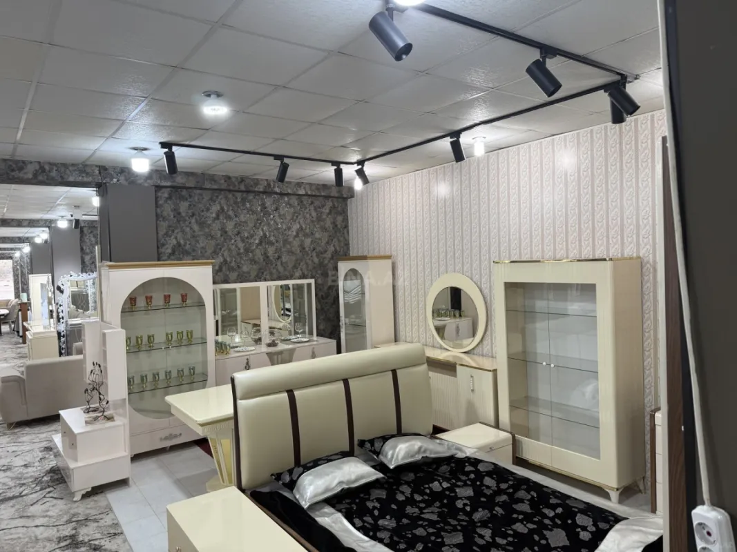 Satılır obyekt 108 m²