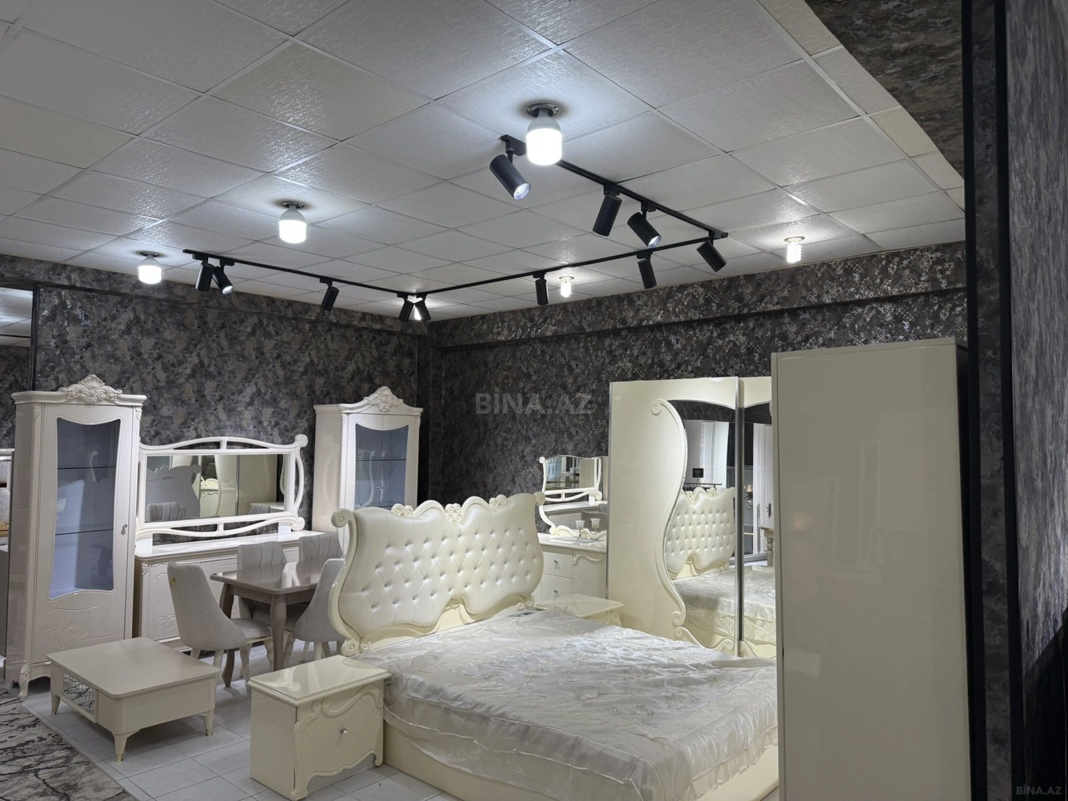 Satılır obyekt 108 m²