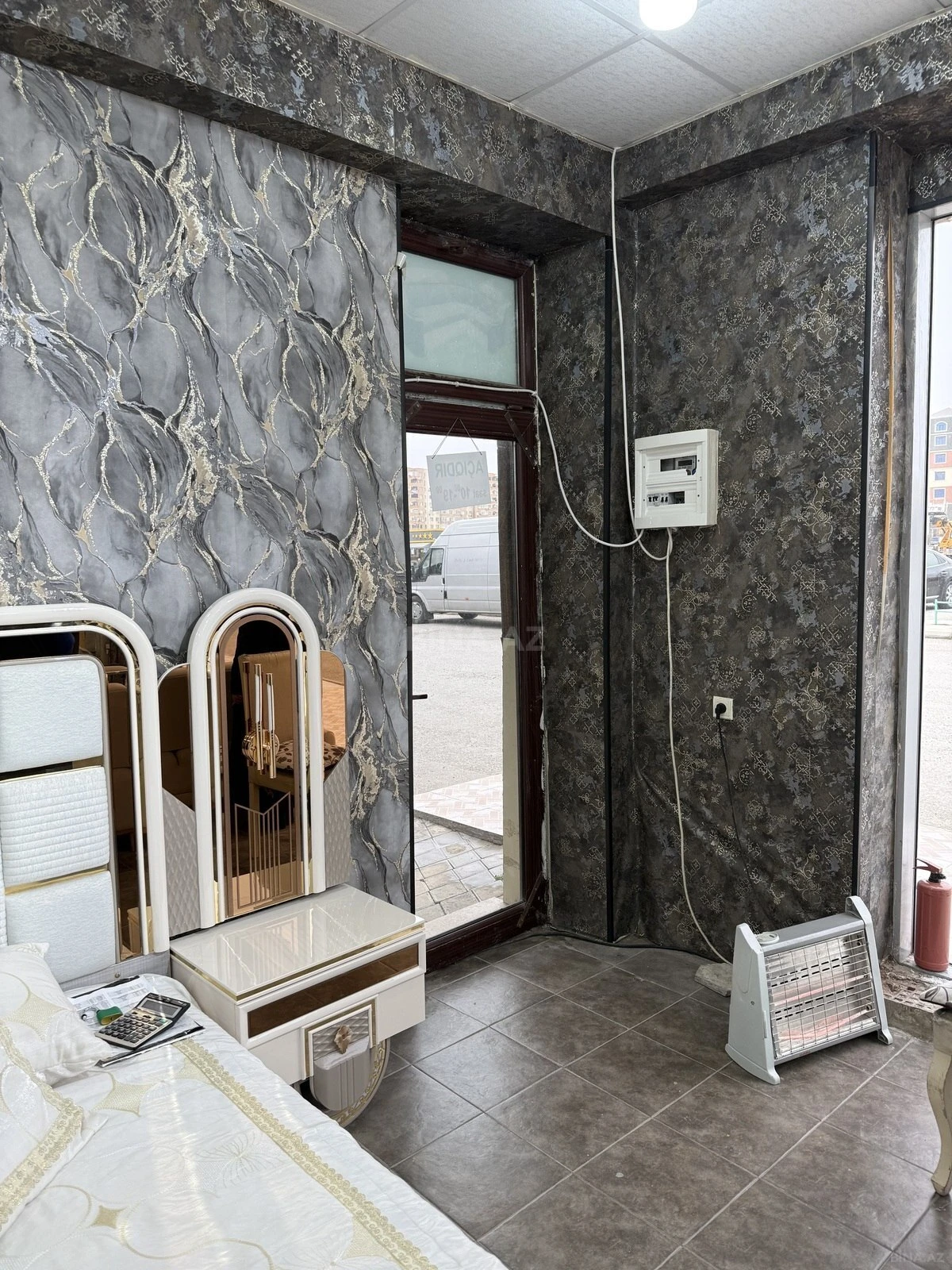 Satılır obyekt 108 m²