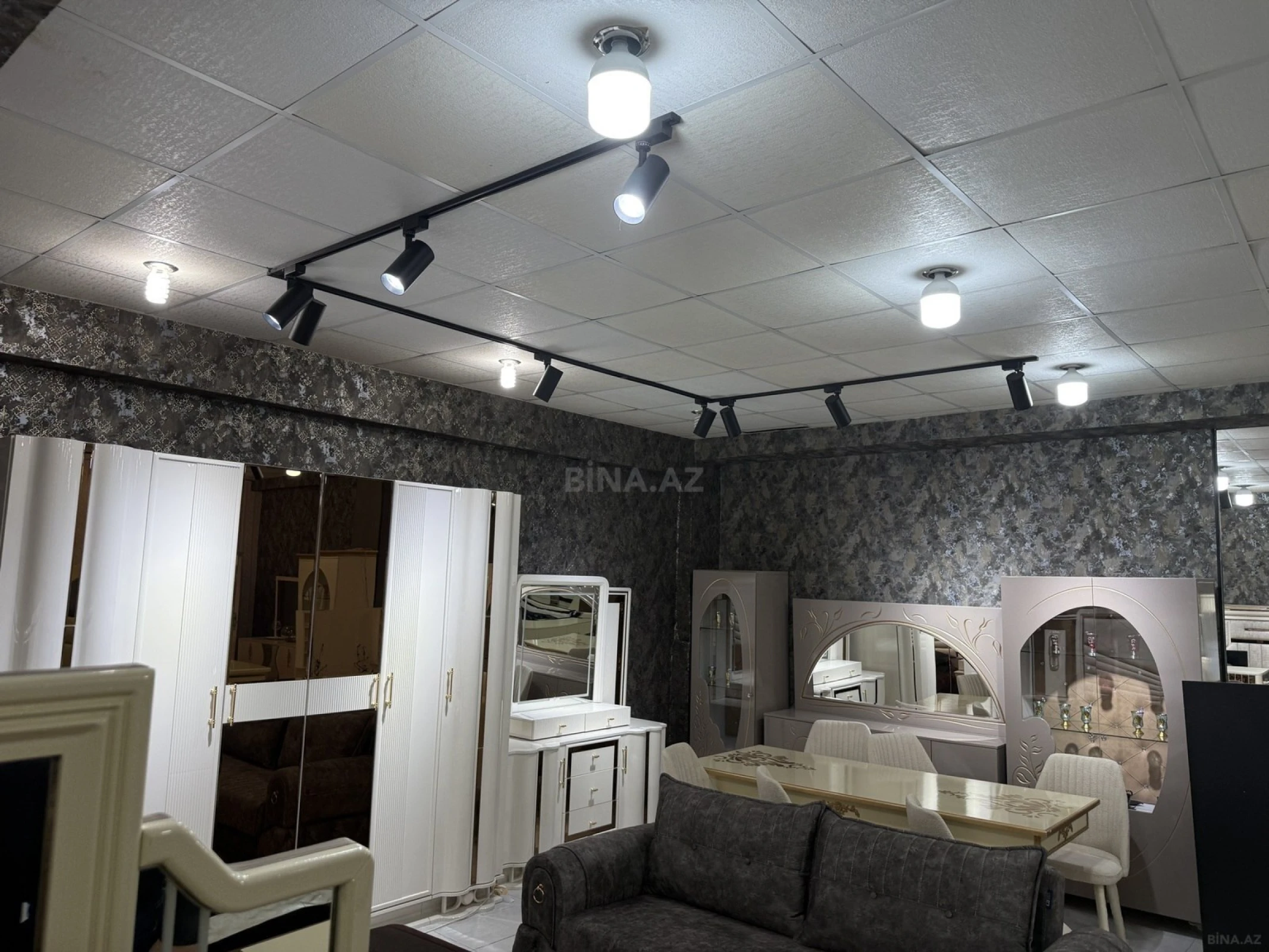 Satılır obyekt 108 m²