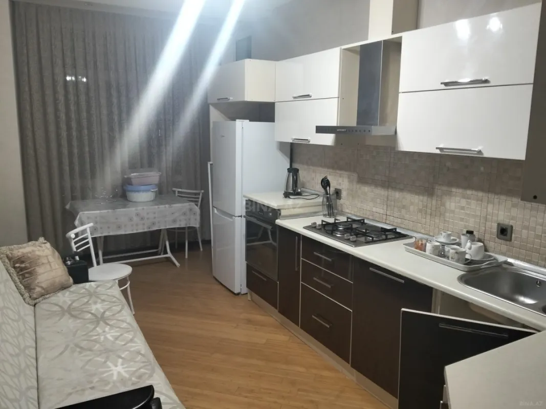 Kirayə verilir 3 otaqlı mənzil 120 m²