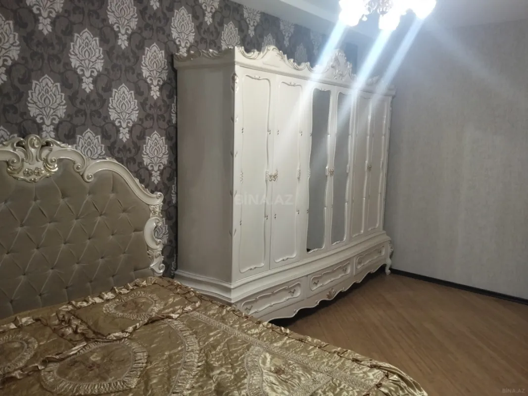 Kirayə verilir 3 otaqlı mənzil 120 m²