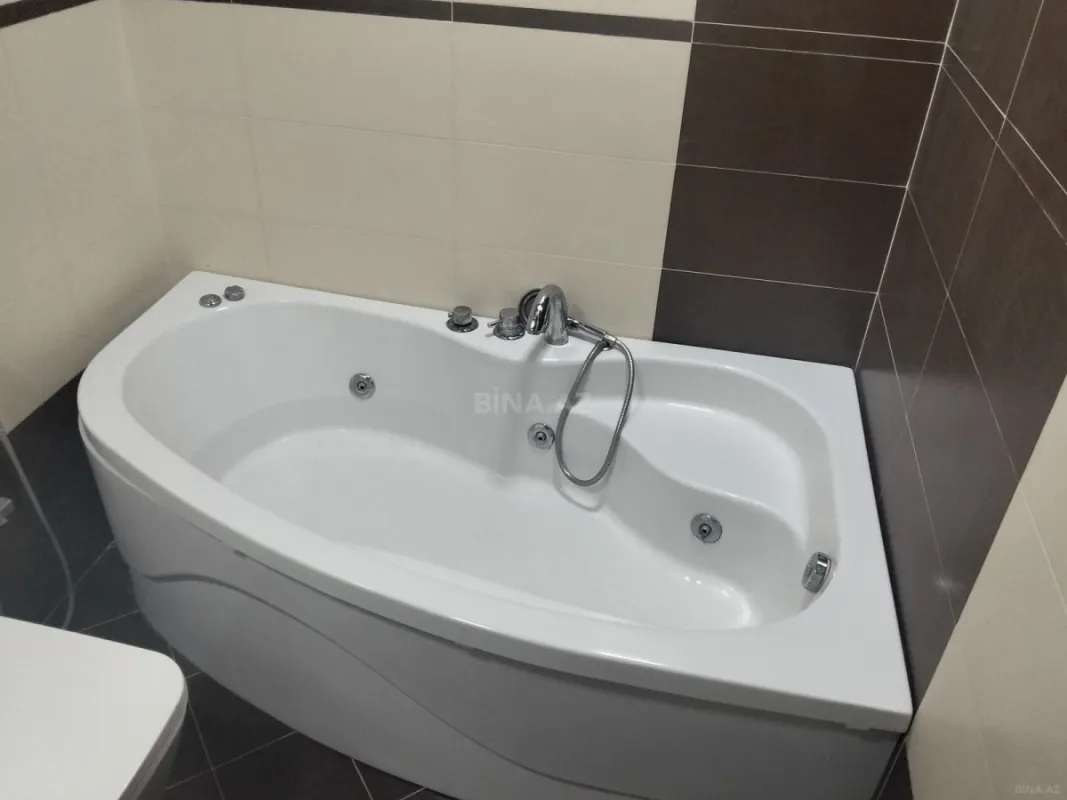 Kirayə verilir 3 otaqlı mənzil 120 m²