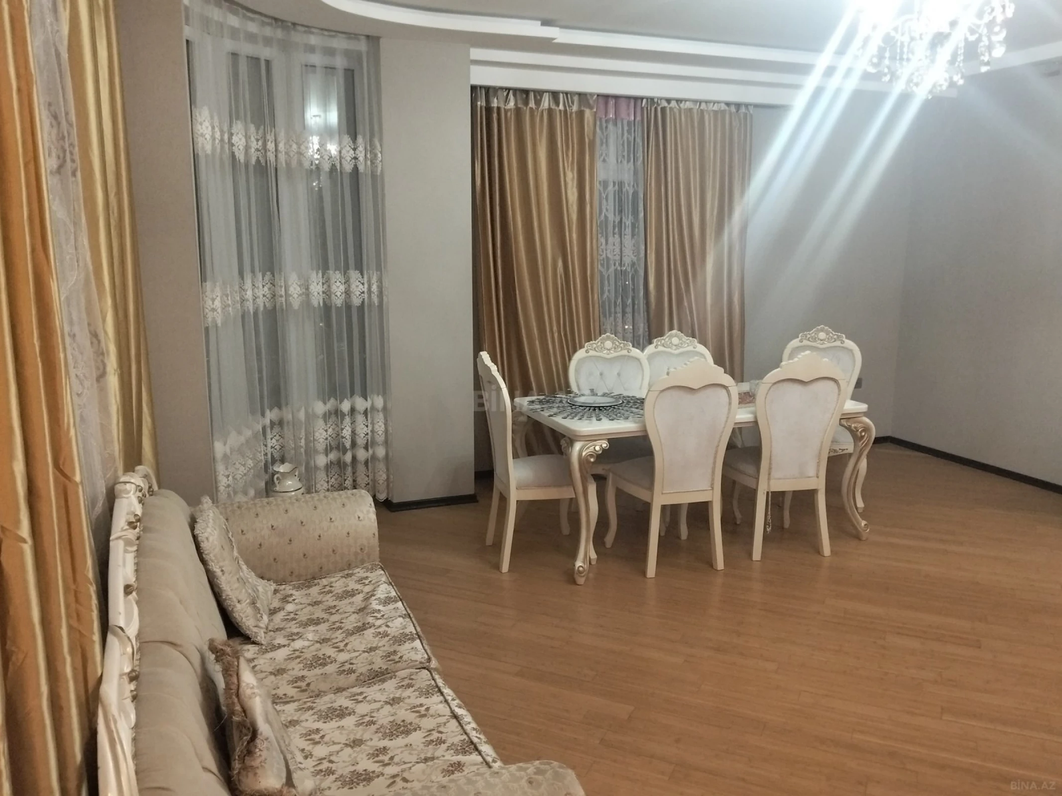 Kirayə verilir 3 otaqlı mənzil 120 m²