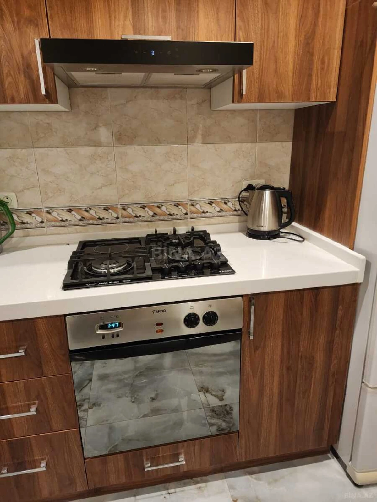 Kirayə verilir 5 otaqlı mənzil 200 m²