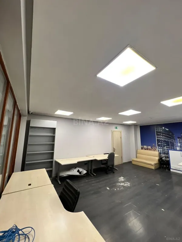 Kirayə verilir 2 otaqlı ofis 52 m²