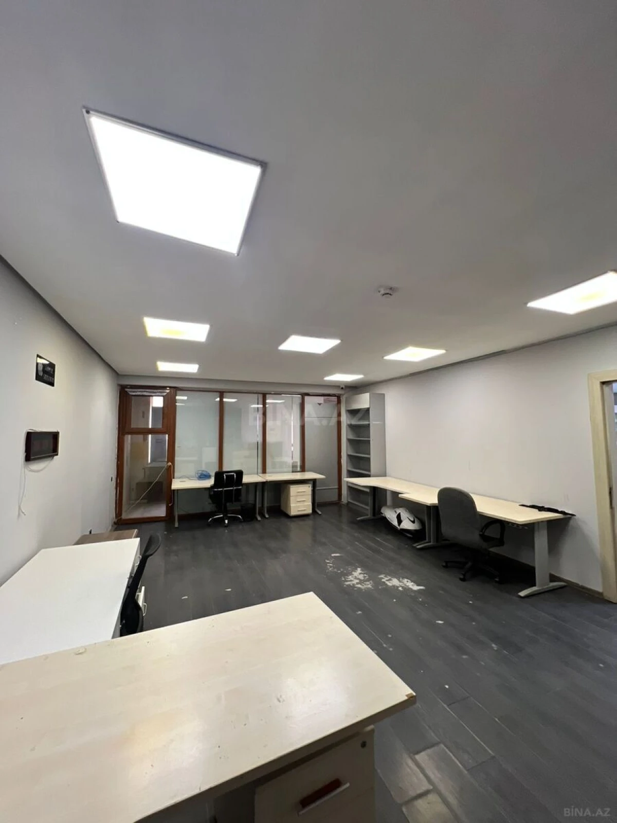 Kirayə verilir 2 otaqlı ofis 52 m²