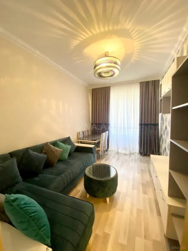 Kirayə verilir 2 otaqlı mənzil 55 m²