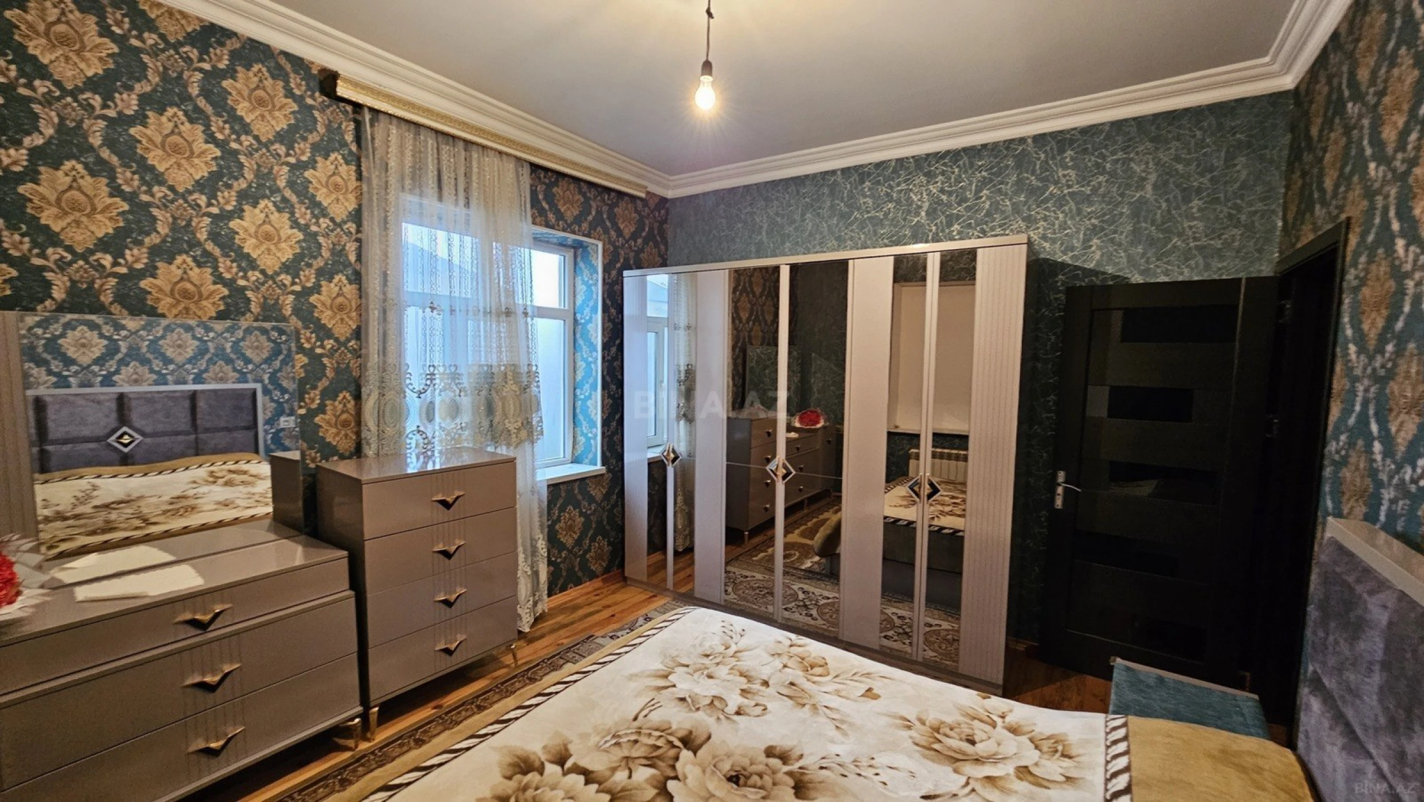 Satılır 7 otaqlı həyət evi 210 m²