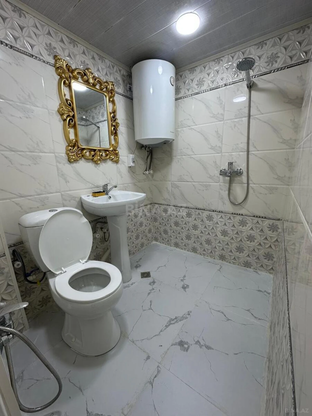 Satılır 2 otaqlı mənzil 44 m²