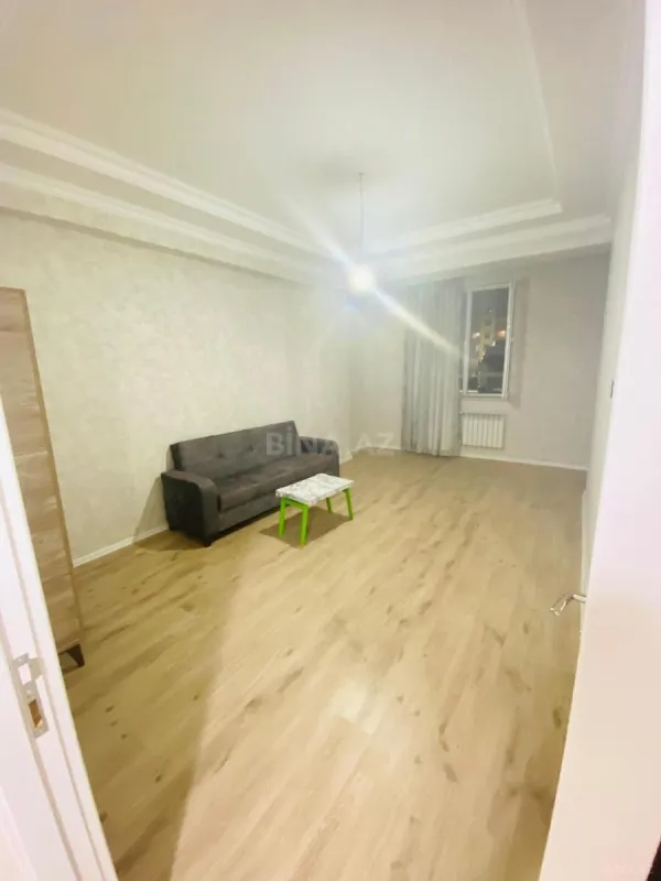 Kirayə verilir 1 otaqlı mənzil 65 m²