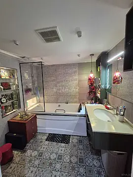 Satılır 2 otaqlı mənzil 85 m²