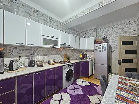 Satılır 2 otaqlı mənzil 67 m²