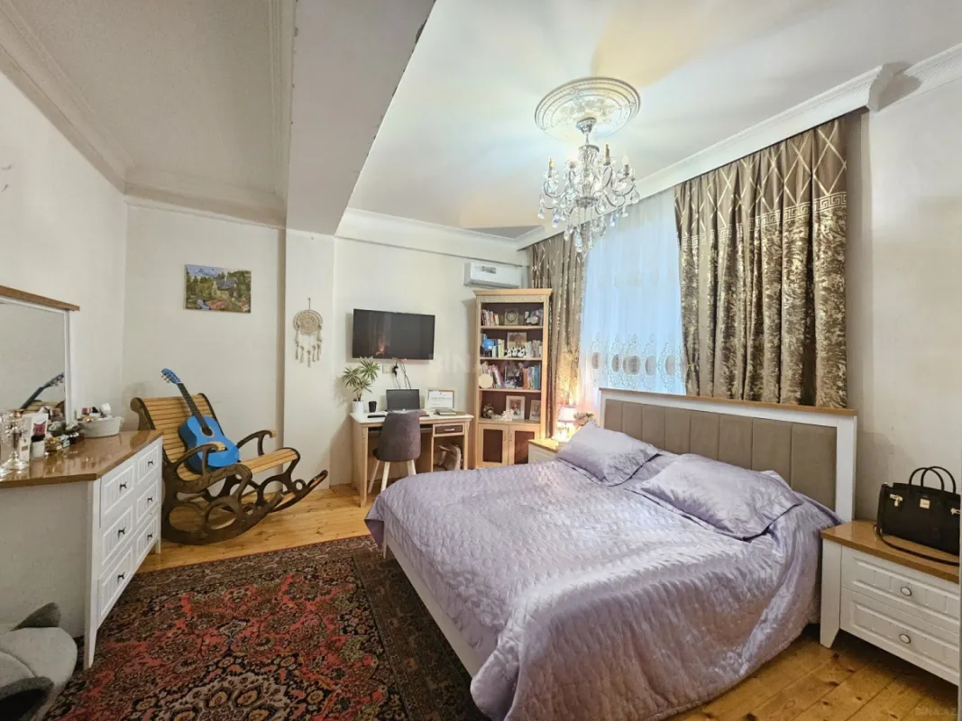 Satılır 2 otaqlı mənzil 67 m²