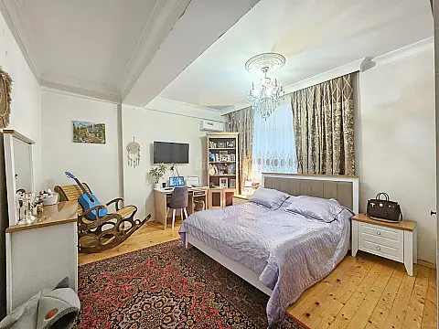 Satılır 2 otaqlı mənzil 67 m²