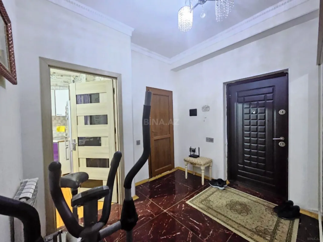 Satılır 2 otaqlı mənzil 67 m²