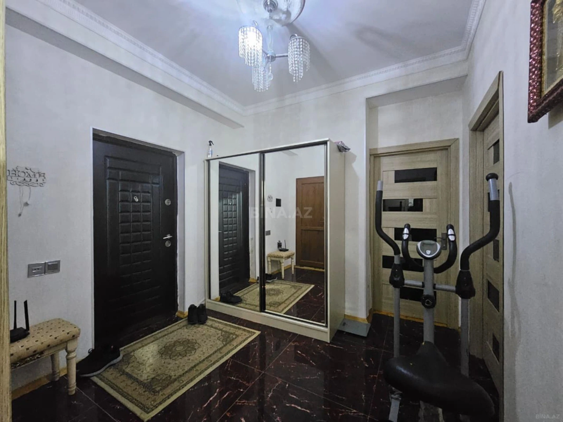 Satılır 2 otaqlı mənzil 67 m²