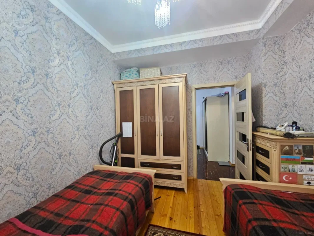 Satılır 2 otaqlı mənzil 67 m²