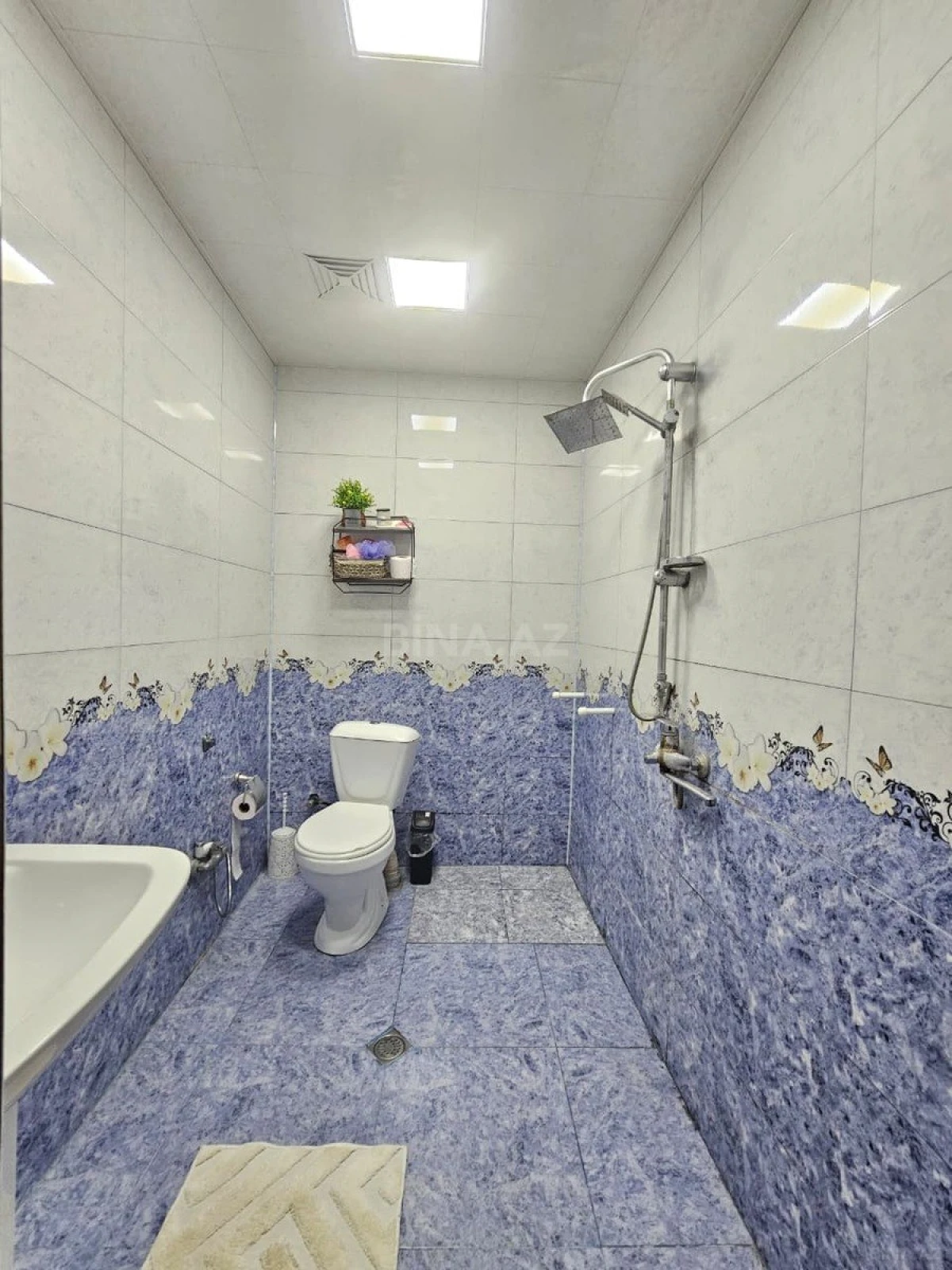 Satılır 2 otaqlı mənzil 67 m²