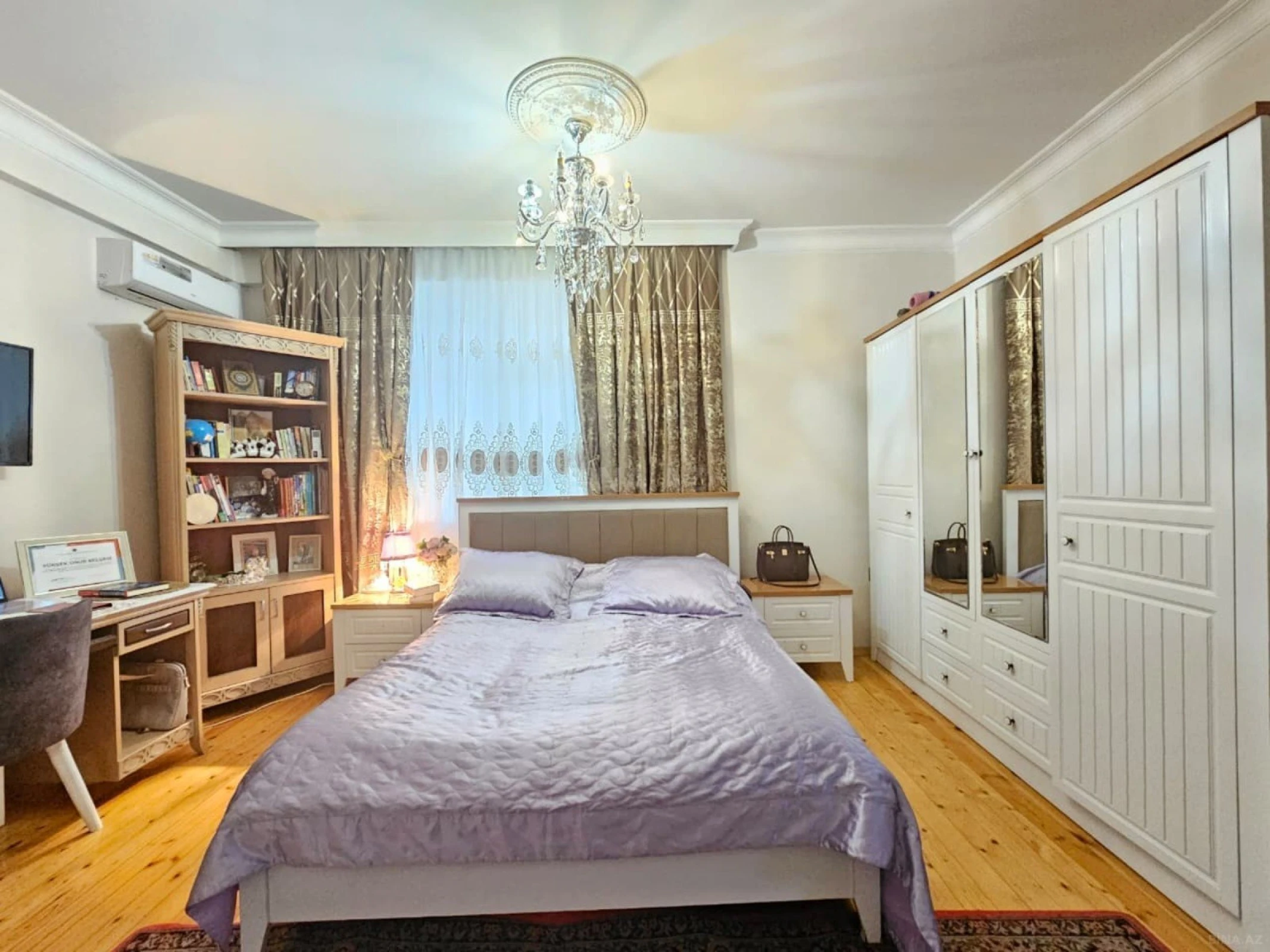 Satılır 2 otaqlı mənzil 67 m²
