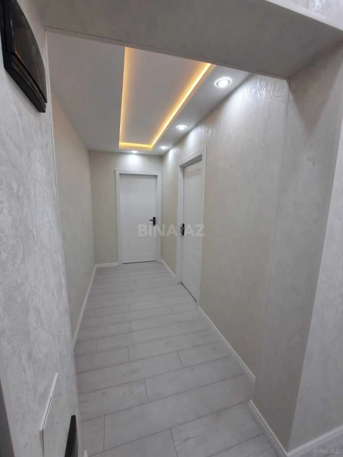 Satılır 2 otaqlı mənzil 65 m²