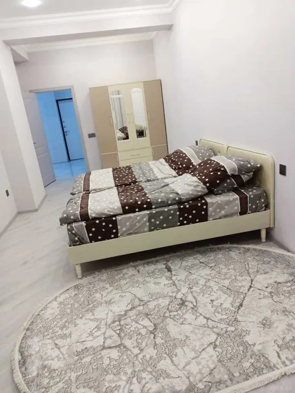Kirayə verilir 2 otaqlı mənzil 96 m²