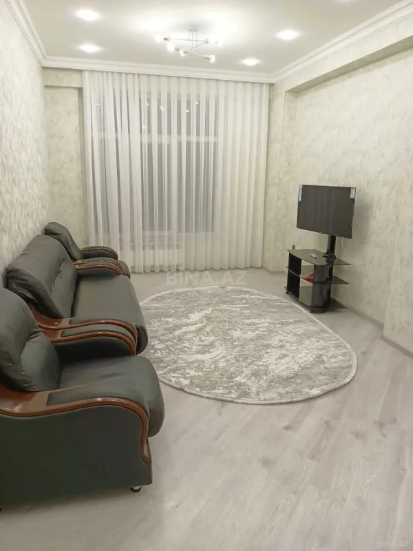 Kirayə verilir 2 otaqlı mənzil 96 m²