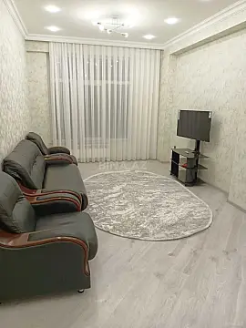Kirayə verilir 2 otaqlı mənzil 96 m²