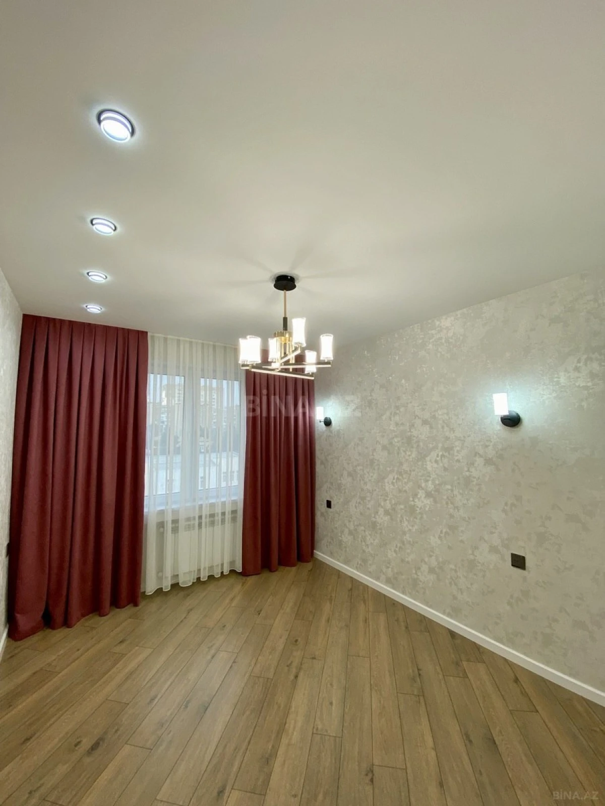 Satılır 2 otaqlı mənzil 60 m²