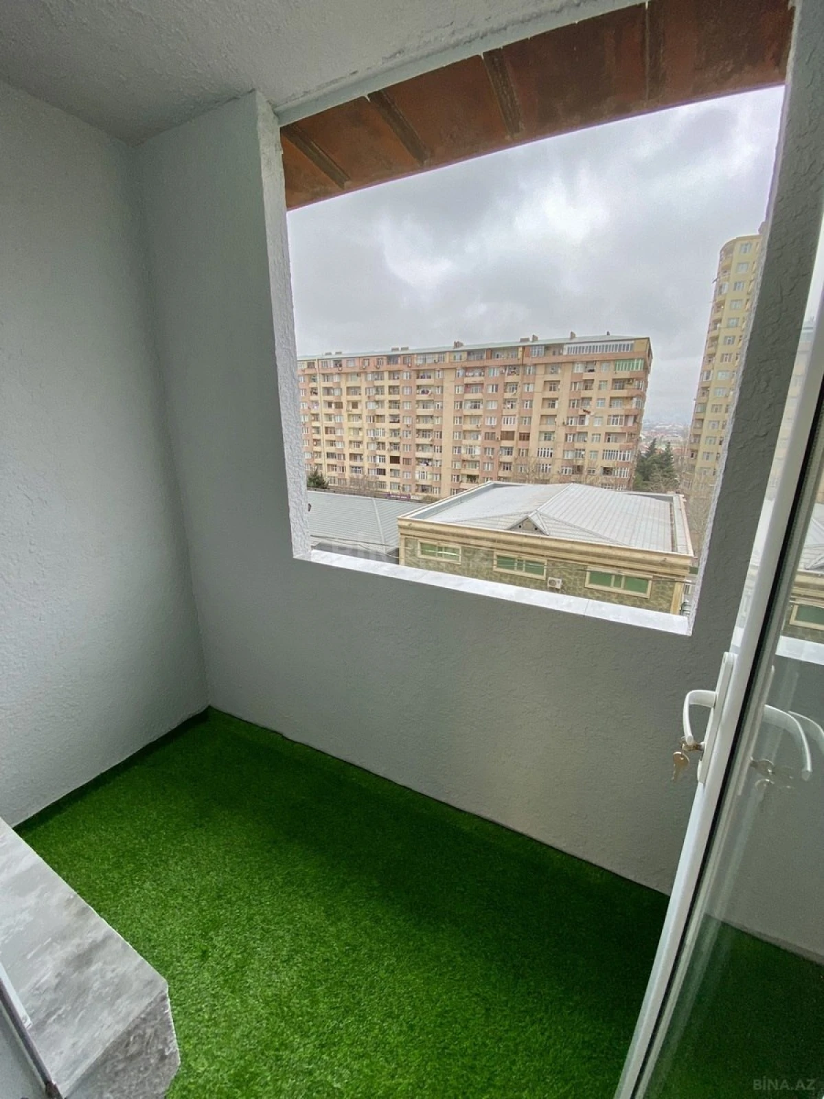 Satılır 2 otaqlı mənzil 60 m²
