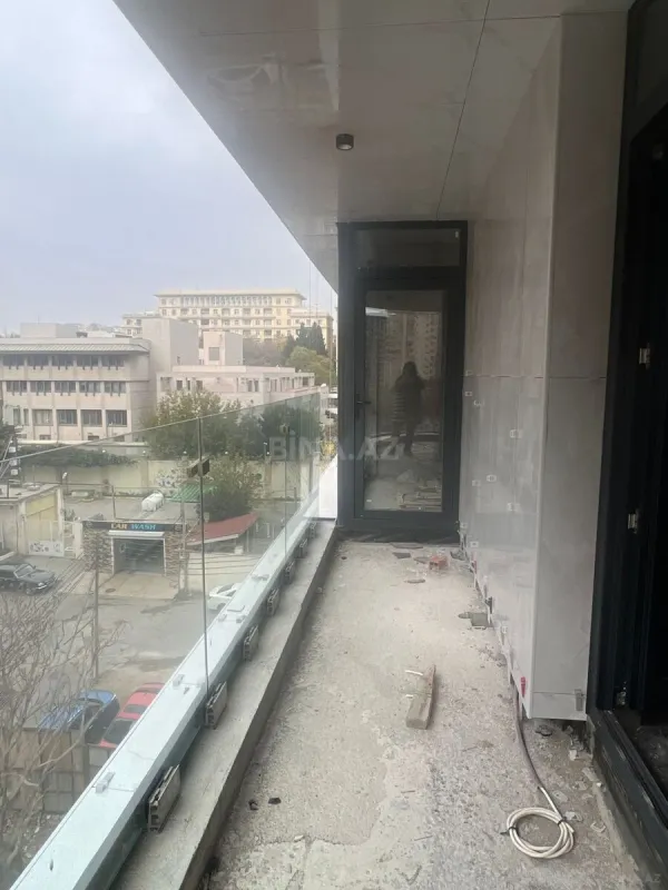 Satılır 1 otaqlı mənzil 66 m²