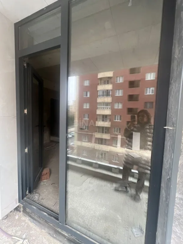 Satılır 1 otaqlı mənzil 66 m²