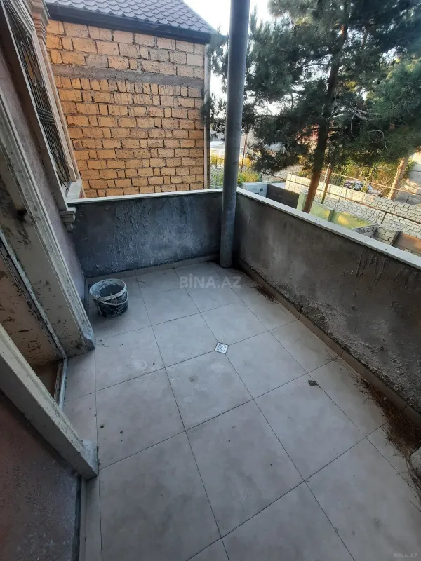 Satılır 5 otaqlı həyət evi 328 m²