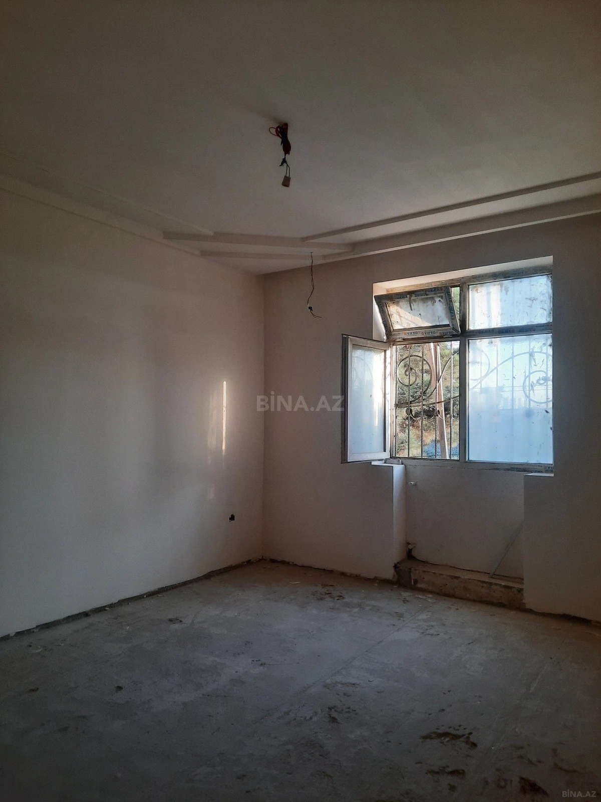 Satılır 5 otaqlı həyət evi 328 m²