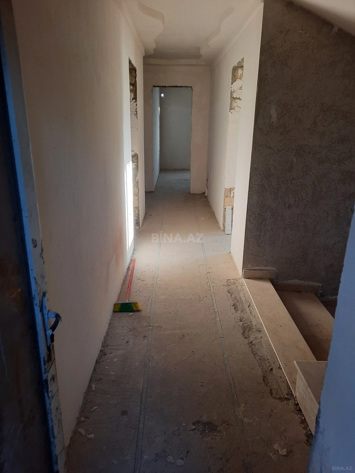 Satılır 5 otaqlı həyət evi 328 m²