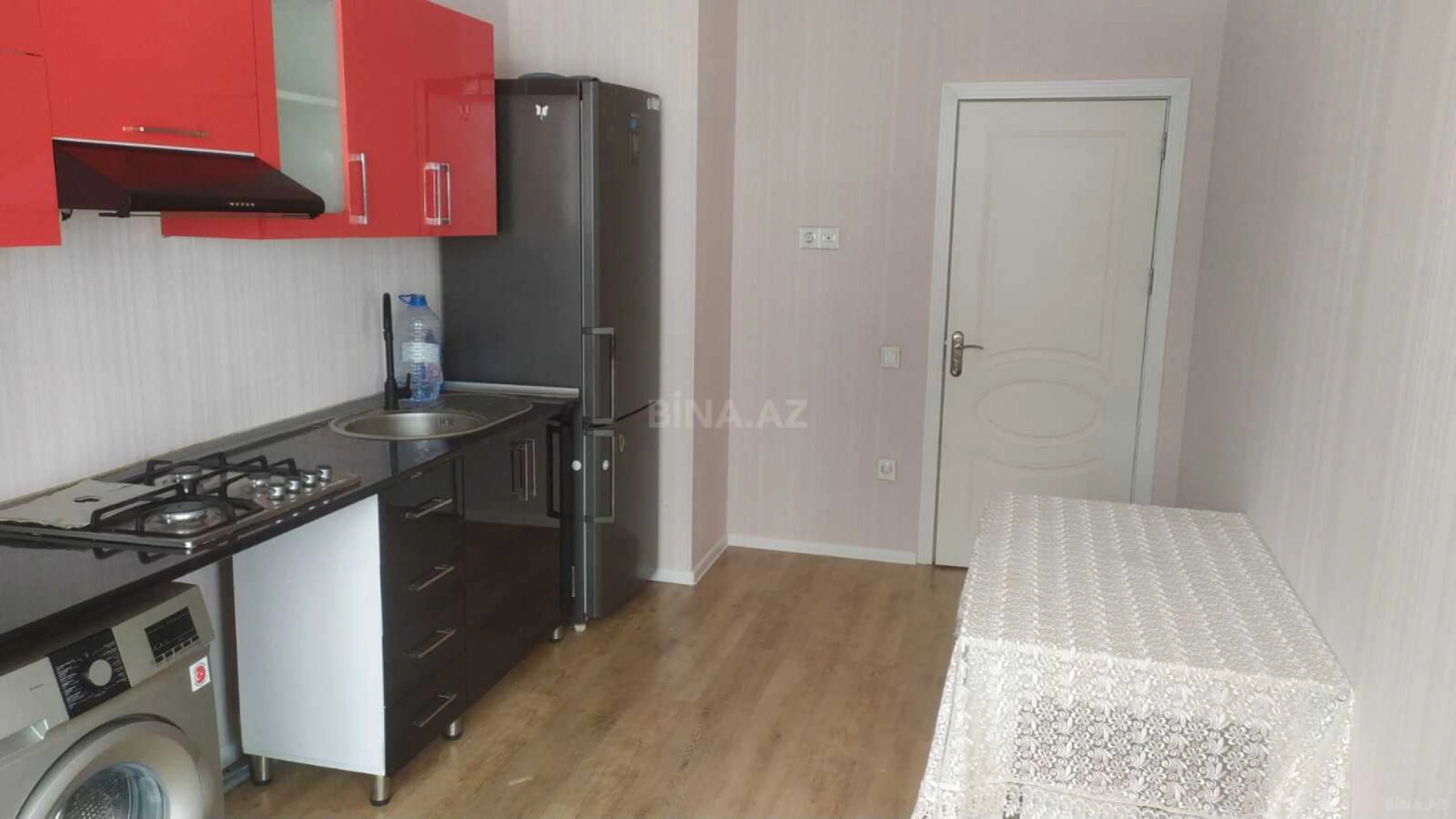 Kirayə verilir 3 otaqlı mənzil 102 m²